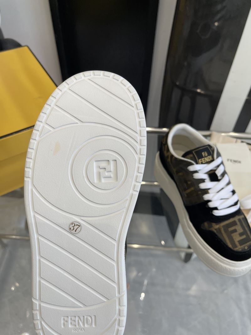 Fendi Low Shoes